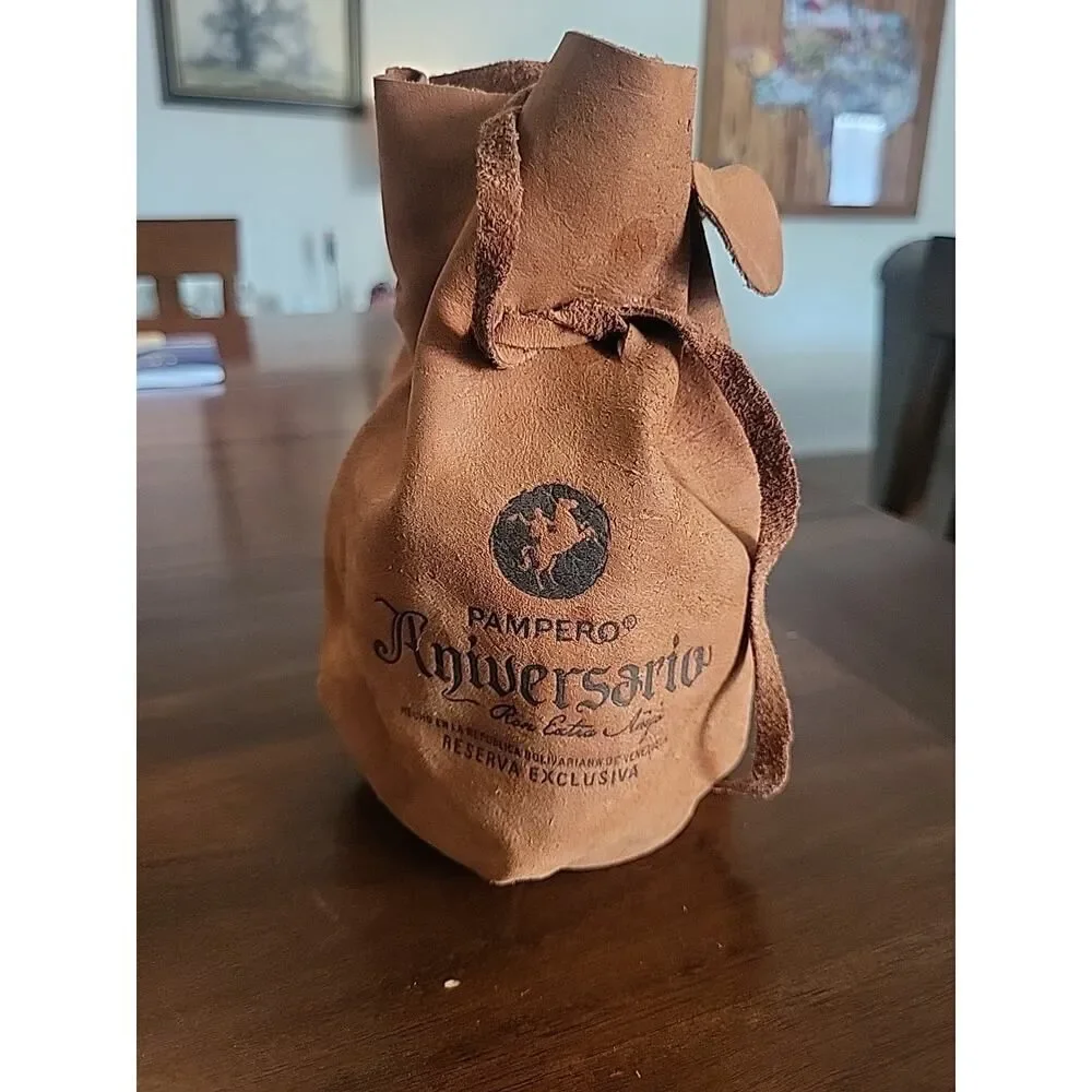 Venezuela Liquor Leather Pouch Aniversario Pampero Ron Añejo Perfect Condition